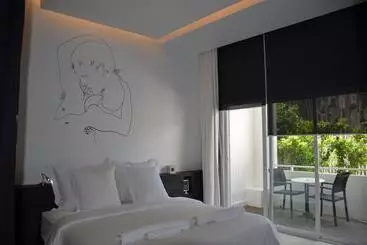 Отель Arthur&paul   Caters To Men