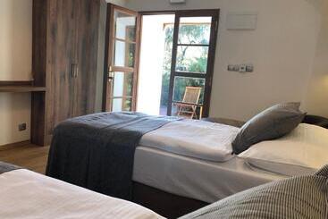 호텔 Dvůr Pecínov