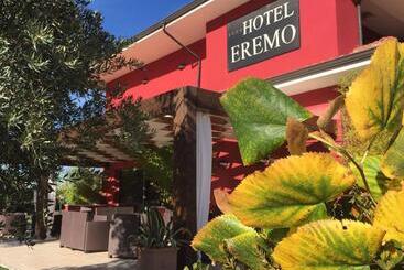 ホテル Eremo