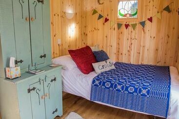 住宿加早餐  Siabod Huts