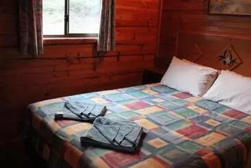 Hotel Gumleaves Bush Holidays