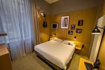 בית מלון כפרי Le Magic Hall