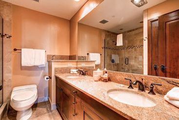 酒店 Village Ford Hall