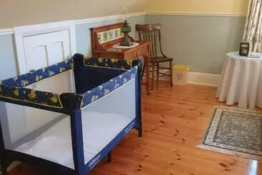 هتل Water Bay Villa Bed And Breakfast