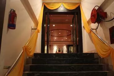 Hotell Oyo Rooms Garh Road Meerut