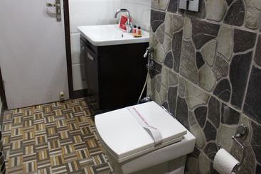 בית מלון כפרי Oyorooms Hazratnizamuddin Railwaystation