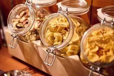 아파트 Pension   Ferienwohnungen Zollner