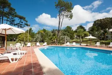 בית מלון כפרי Costa Brava Resort