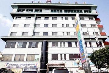 호텔 Geoje Tourist