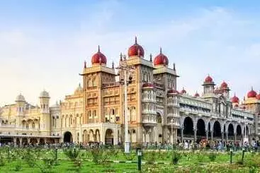 Hotell Golden Castle