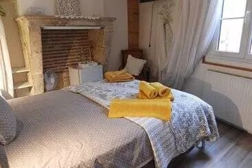 B&b Le Miroir Aux Fées Bordeaux