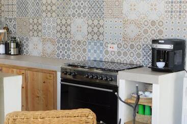 هتل آپارتمان Dama Villa