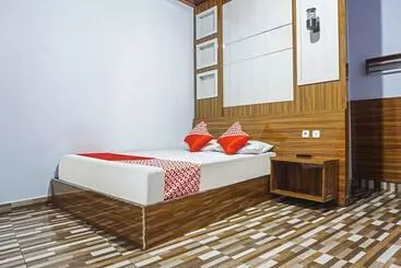 ホテル Oyo 90925 Penginapan Dafandra Beach