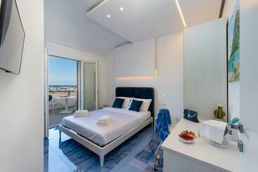 بنسيون Le Maree Comfort Rooms