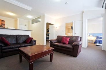 ツーリストアパートメント Duke S Apartments