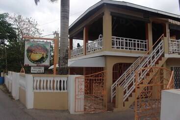 آپارتمان Montego Bay Club Resort