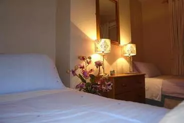 تختخواب و صبحانه Annandale House