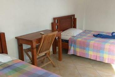 膳宿费 Amed Sari Beach Guesthouse