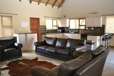 Жильё для туристов Raptors Wildlife Escapes