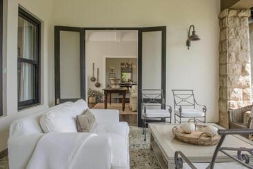 مبيت وإفطار Torburnlea Homestead Luxury Accommodation