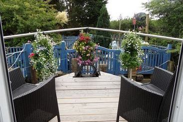 צימר Houseboat Harbourside View