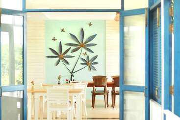 Hotel Santosha Health & Lifestyle Resort