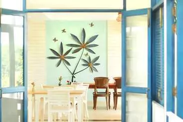Hotel Santosha Health & Lifestyle Resort