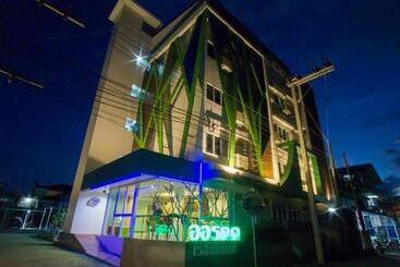 호텔 Orchid Residence