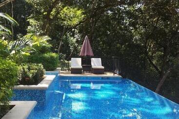 酒店 Table Rock Jungle Lodge