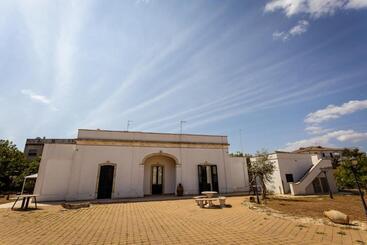 Bed and Breakfast Villa Giardino Delle Zie  Possibilità Di Servizio Mezza Pensione Cena Al Tavolo Colazione Vicino Osp