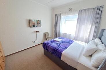 住宿加早餐  Haresca Luxury Accommodation Parow