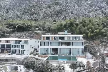 Hotelli Avatar Mountain Resort