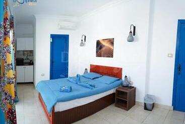 Dolphina Hotel & Restaurant