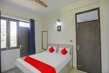 Hotel Oyo Flagship 81348 Serene Escape