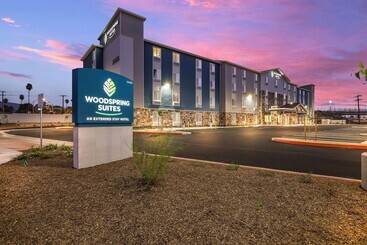 ホテル Woodspring Suites Moreno Valley