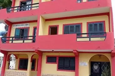تختخواب و صبحانه Residencial Rosa Criola