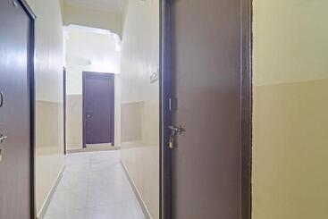 בית מלון כפרי Oyo Flagship 81345 Ak Grand