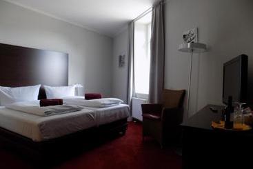 בית מלון כפרי Garni Eifeler Hof Mayen