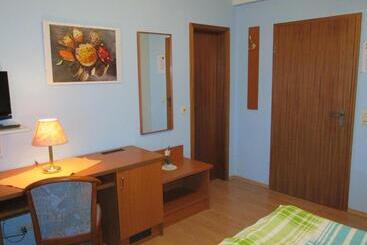 호텔 Pension Weinhaus Unger