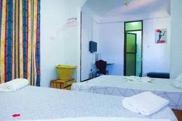 تختخواب و صبحانه Shamanice Lodge
