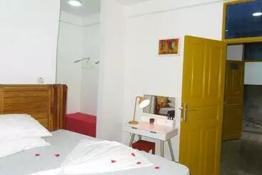 Aamiaismajoitus (B&B) Shamanice Lodge