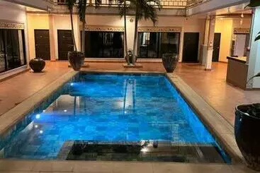 Pensiune Poolvilla@tinee