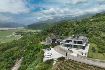 Bed & Breakfast 亮院子旅墅 Bright Courtyard