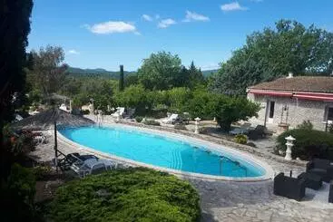 Bed and Breakfast Mas De La Berlusiere