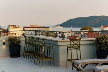 ホテル Diplomat By Aycon