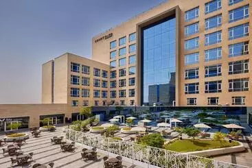 ホテル Courtyard By Marriott Jubail