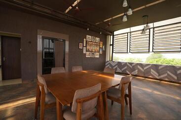 Hotel Sri Ambal Grand