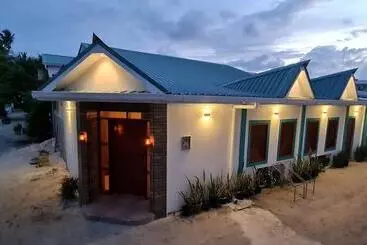 Hotel Vaagali Inn