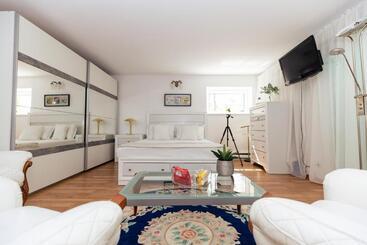 פנסיון Snagov Belvedere Lake