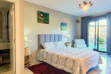 Pension Gorgeous 3 Bedrooms In Villa Natural Reserve Park!